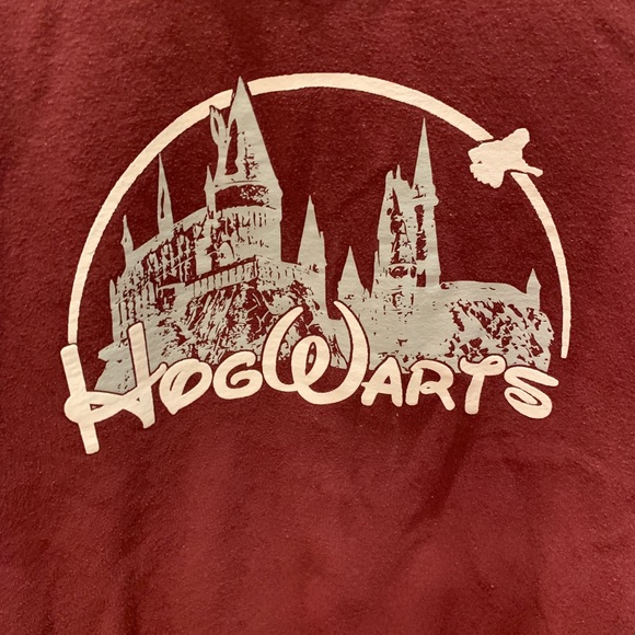 Hogwarts Crewneck Sweatshirt - Picture 3 of 4
